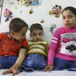 فاجعه انسانی در غزه؛ هر روز ۱۰ کودک فلسطینی پاهای خود را از دست می‌دهند