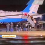 سکته جو بایدن شایعه یا واقعیت / سقوط جو بایدن روی پله‌های هواپیما  / 25 آبان 1402