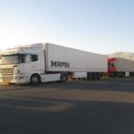 بار کامیون های برگشت خورده از اوکراین در روسیه فروخته شد