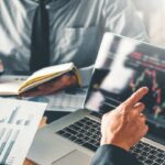 بورس با ریسک‌های بیرون از بازار، به روند خنثی ادامه خواهد داد