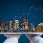 بورس در انتظار رشد شاخص؛ بازار مسکن درگیر رکود می‌شود