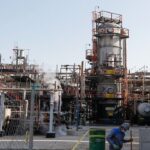 تامین خوراک صنایع پارافین در انحصار ۴ پالایشگاه روغن‌سازی/ کمبود مواد اولیه، ۹۰ کارخانه را تعطیل کرد