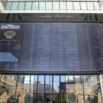 خودروسازان راهی جز عرضه خودرو در بورس ندارند