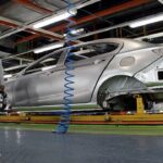 دولت با سهم ۱۵ درصدی، در ترکیب خودروسازی‌ها نفوذ دارد