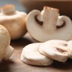 نرخ منطقی هر کیلو قارچ ۵۰ هزار تومان/ تولید قارچ به ۲۰۰ هزار تن می رسد