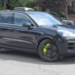 پورشه کاین فیس لیفت شده برای سال ۲۰۲۳ به زودی رونمایی می‌شود