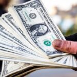 ۴۵ درصد ارز صادرکنندگان خریدار نداشت