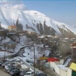 تخریب ساخت و سازهای غیرمجاز پیست اسکی خور