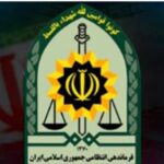 جریان نشستن یک زن روی سقف ماشین پلیس چه بود؟