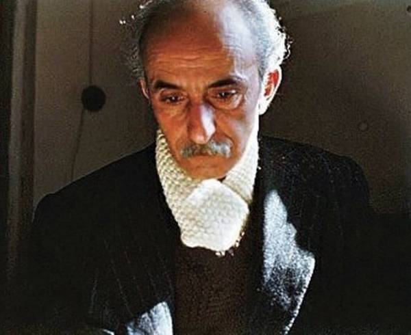 نیما-یوشیج-1