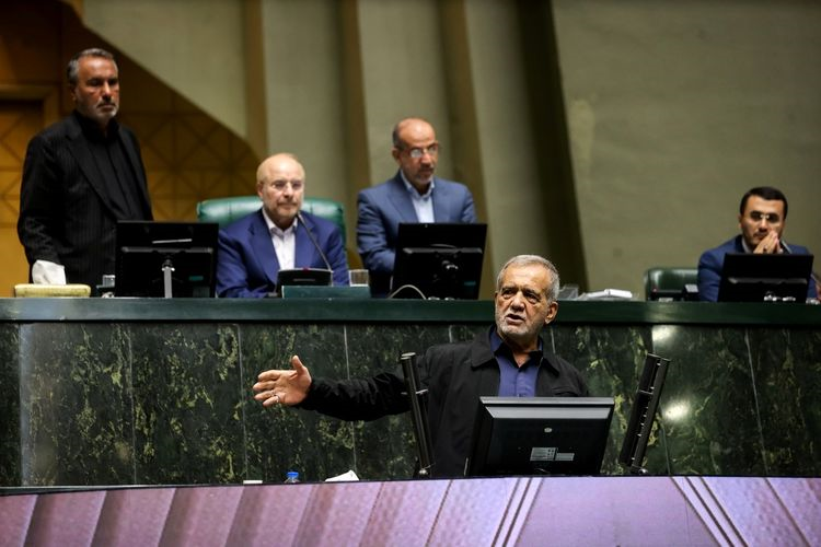 پزشکیانوقالیبافوپزشکیاندرمجلس-1