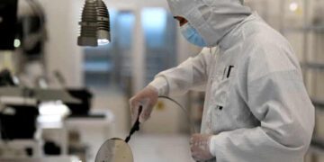 چین با «تراشه و مواد معدنی» اروپا را به گروگان گرفته؛ جنگ خاموش فناوری شدت می‌گیرد!