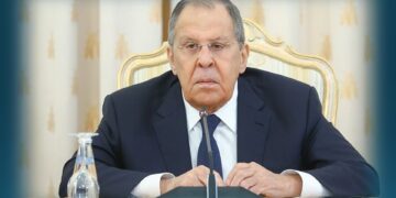 لاوروف: راه‌حل ایران دیپلماتیک است؛ جنگ امنیت نمی‌آورد