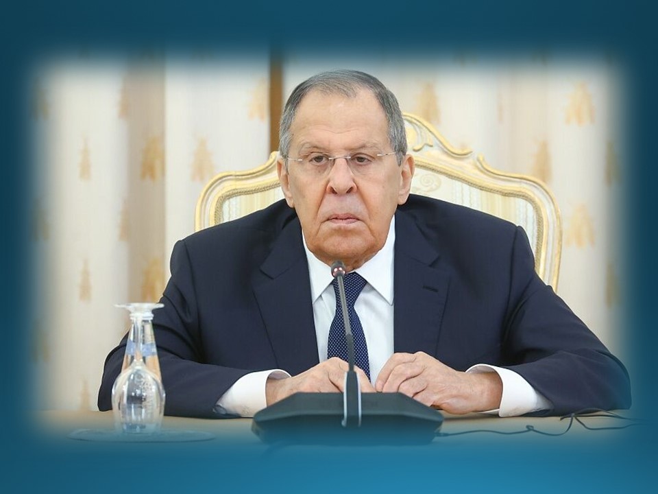 لاوروف: راه‌حل ایران دیپلماتیک است؛ جنگ امنیت نمی‌آورد