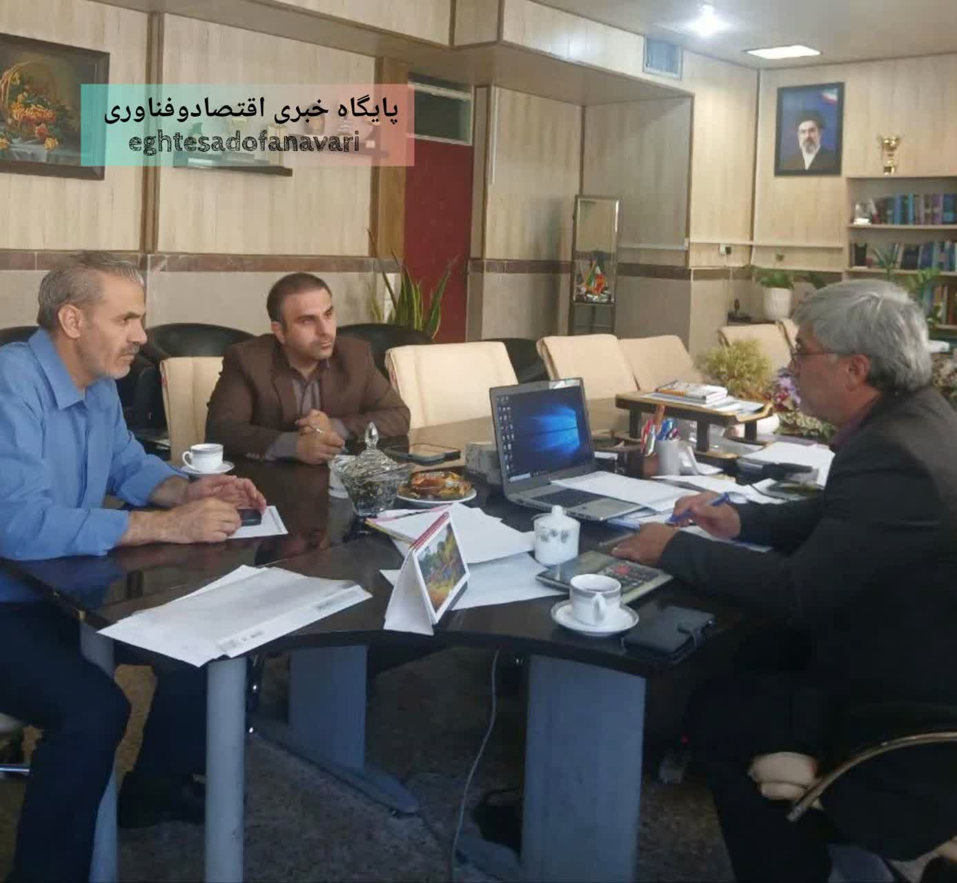 بسته‌های کمک‌آموزشی بنیاد فاتح به دانش‌آموزان کم‌برخوردار بیش از ۴۰ مدرسه کرج اهدا می‌شود